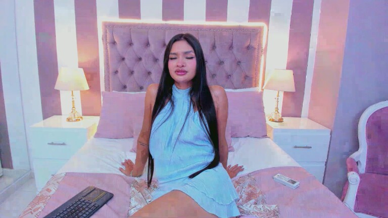 AuraClark's Streamate show and profile