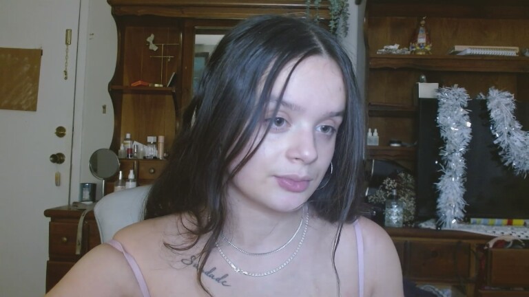 EmmaBunnyXO's Streamate show and profile