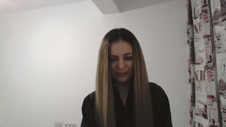 EMYILIA's Streamate show and profile