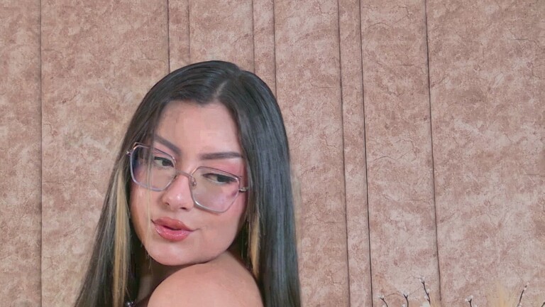 IsaRose's Streamate show and profile