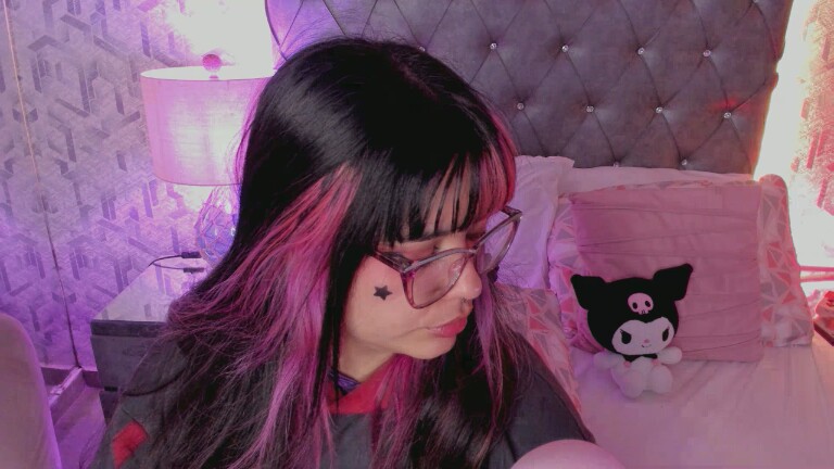 MaddieWaves's Streamate show and profile