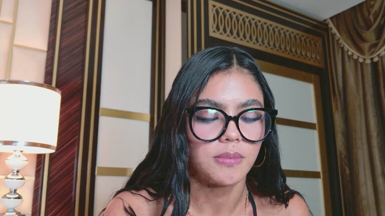 AnnieMilan's Streamate show and profile