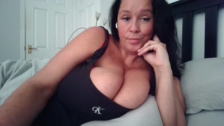 Queen_Dee_X's Streamate show and profile