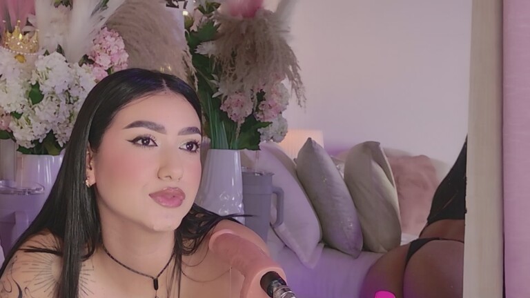 ManuelaHall's Streamate show and profile