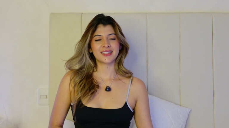 ValentinaCastillo's Streamate show and profile