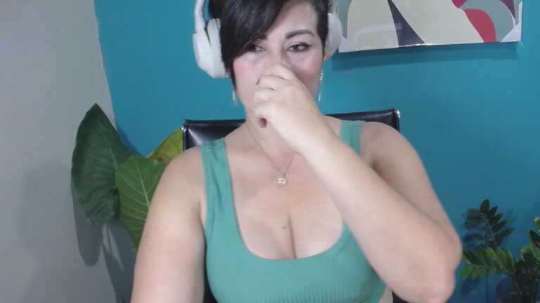 Gaby_Cutee's Streamate show and profile