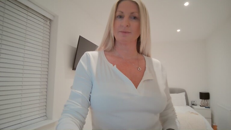 TallulahRoseX's Streamate show and profile