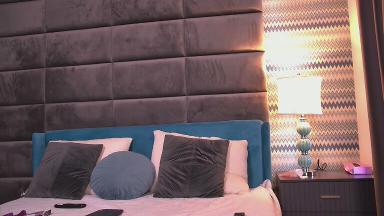 KarmaFoxx's Streamate show and profile