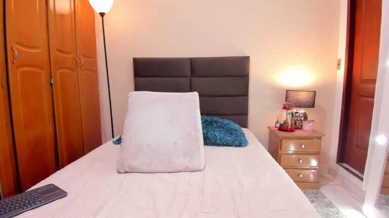 PaulinaAmber's Streamate show and profile