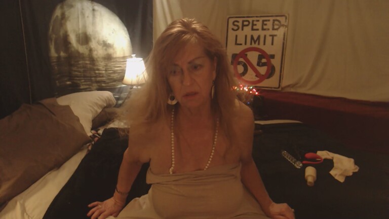 LV_Halley's Streamate show and profile