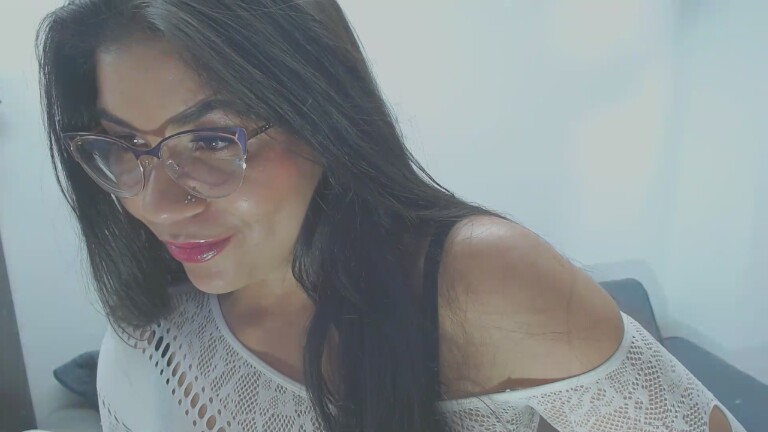 LunaDumont's Streamate show and profile