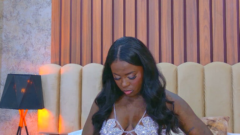 EmmyMonroe's Streamate show and profile