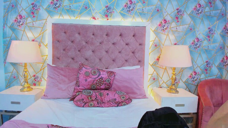 SalomeeRay's Streamate show and profile