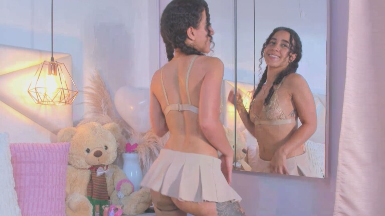 EmyCarter's Streamate show and profile