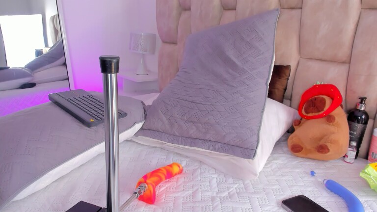 Nathally189's Streamate show and profile