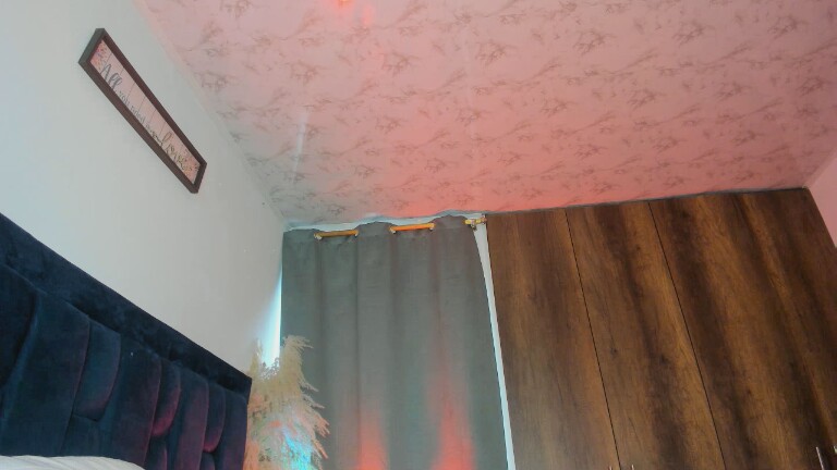 aliceee18's Streamate show and profile