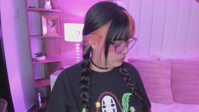 MaddieWaves's Streamate show and profile