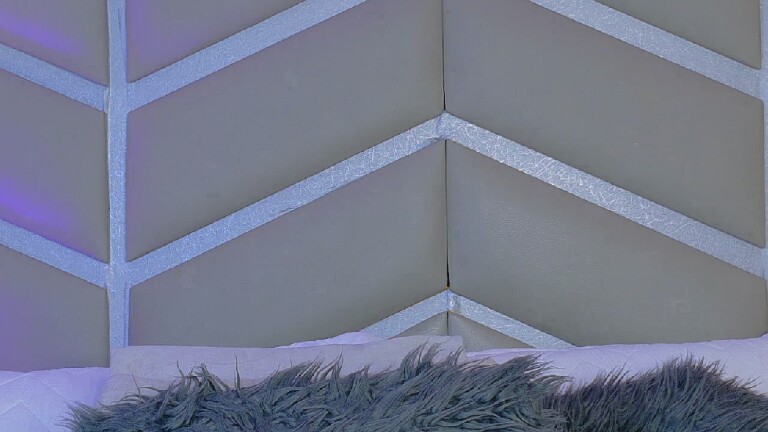 EllieKlark's Streamate show and profile