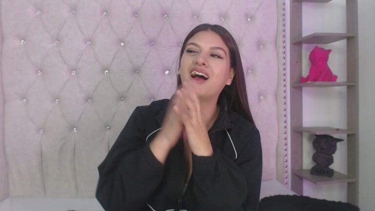 Abril_Foxxx_Squirt's Streamate show and profile