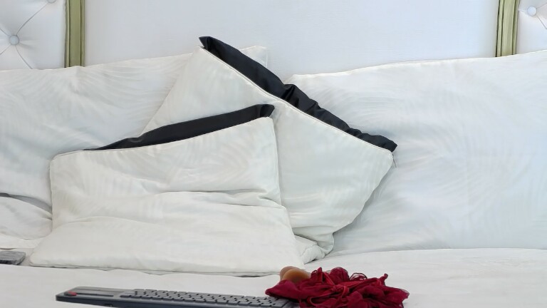 JadeHillss's Streamate show and profile