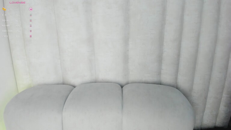 Emiillyx's Streamate show and profile