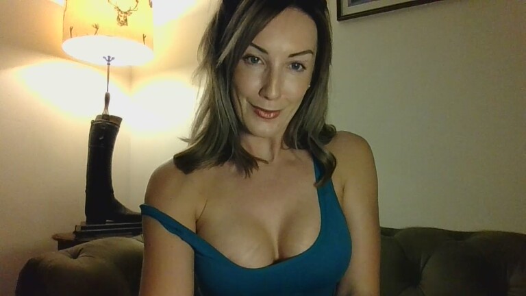 JoanieOakley21's Streamate show and profile