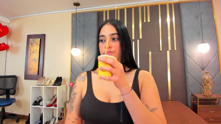 BarbaraSaenz's Streamate show and profile