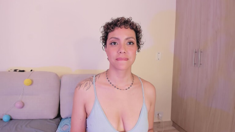 MartinaBrwn's Streamate show and profile