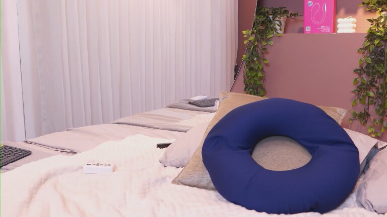 EvaPaoluci's Streamate show and profile