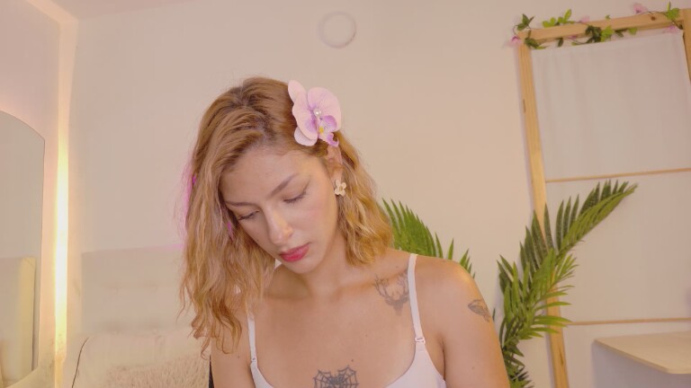 AmeAlcaraz's Streamate show and profile