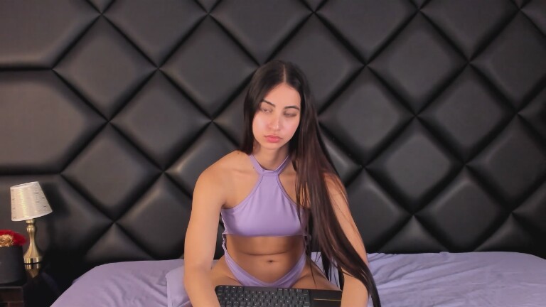 LauraFenderson's Streamate show and profile