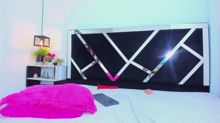 iisabellanoa's Streamate show and profile