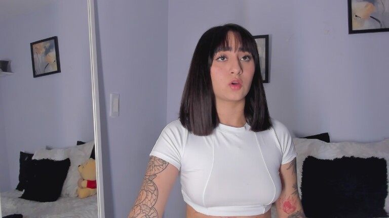 RoseHoldenn's Streamate show and profile