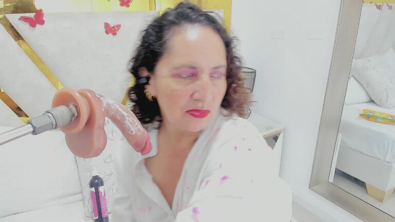 Luna_Mature's Streamate show and profile