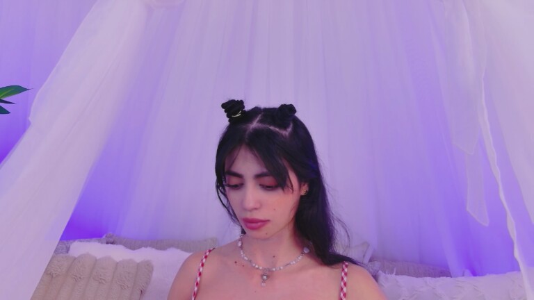 SaraFernandez's Streamate show and profile