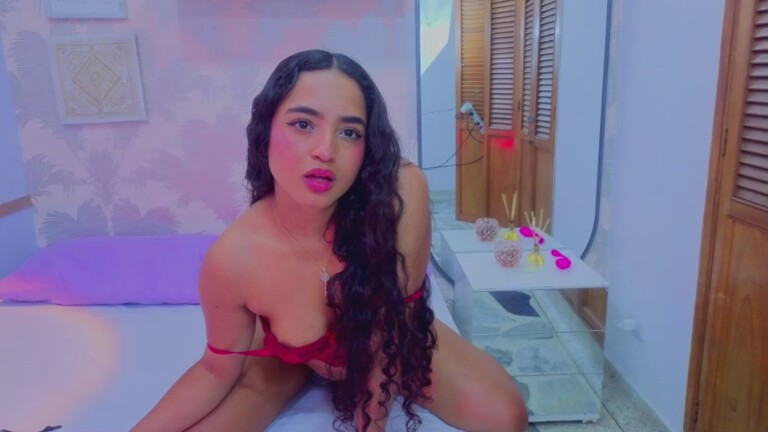 Emmaa_Thompsoon's Streamate show and profile