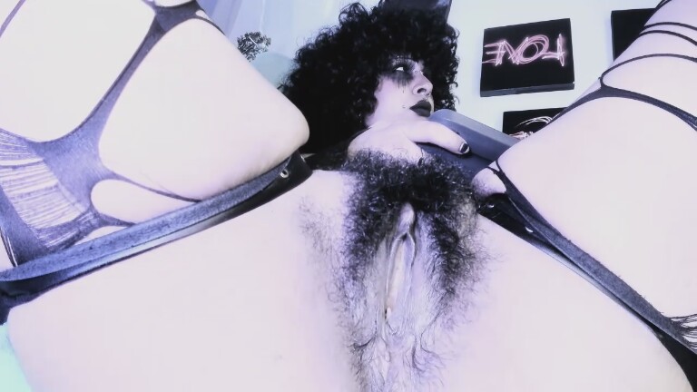 KuromiHot's Streamate show and profile