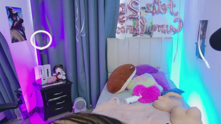 AmyLewiis's Streamate show and profile