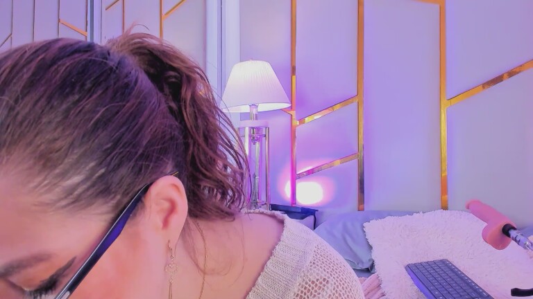 JadeMartinelli's Streamate show and profile