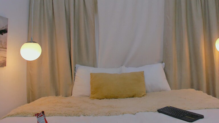 Emily_Marlow's Streamate show and profile