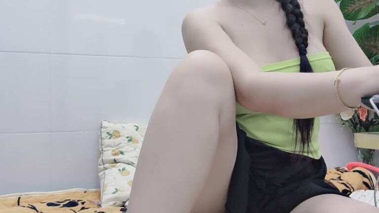 Sweet_titi's Streamate show and profile