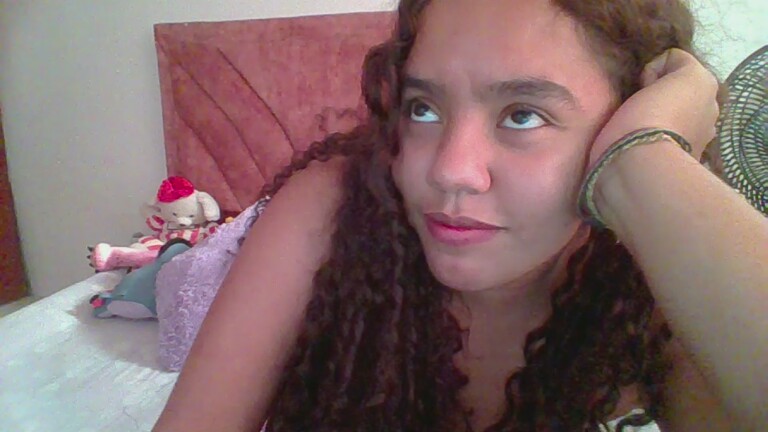 Lauradani's Streamate show and profile