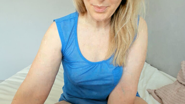 XxSweety_GirlxX's Streamate show and profile