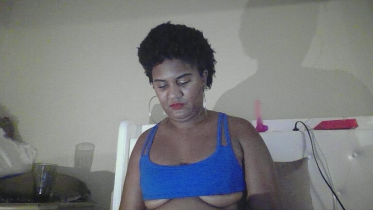 NikolePlays's Streamate show and profile