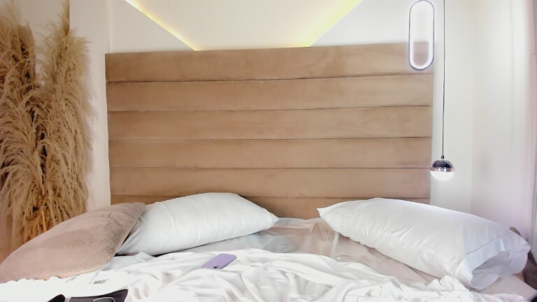 IsabellaTate's Streamate show and profile