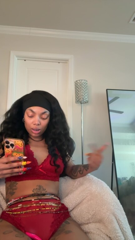 imeverythingg's Streamate show and profile