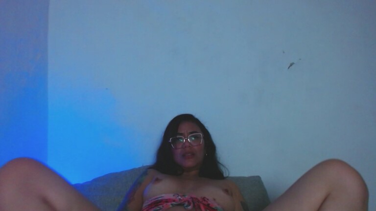 Luna_Marquez's Streamate show and profile