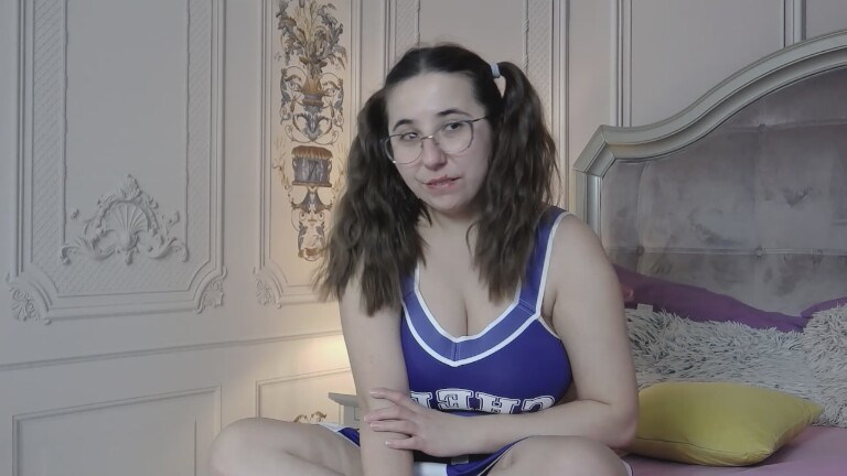 HAZELs's Streamate show and profile