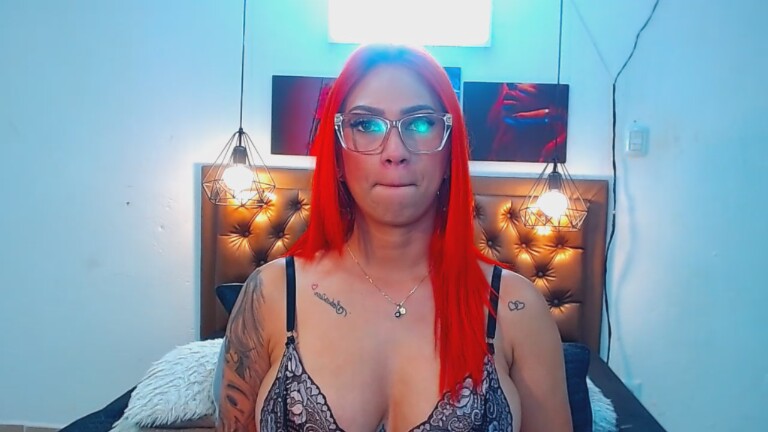 AngelicaRed021's Streamate show and profile