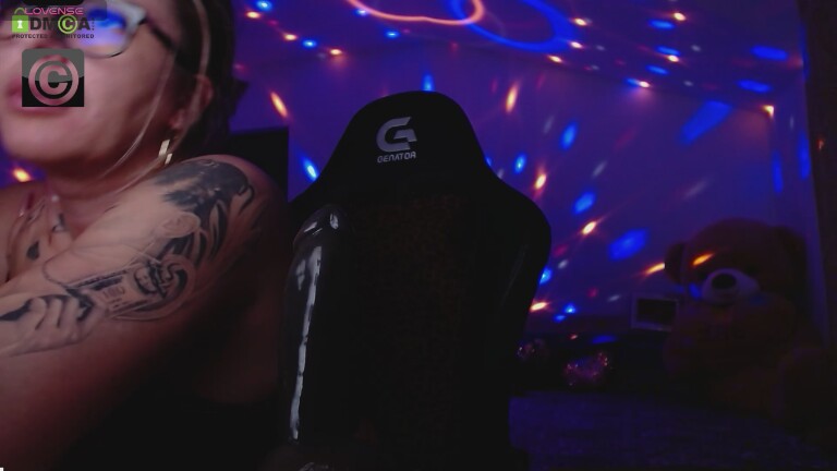 SonyaDevon's Streamate show and profile